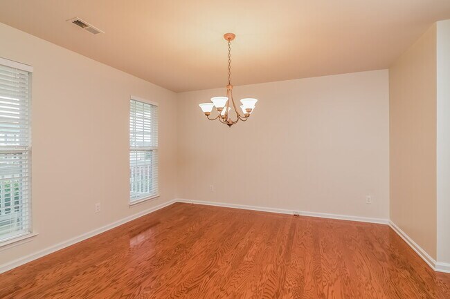 Building Photo - 1864 Devon Dr
