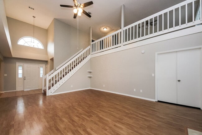 Building Photo - 12618 Oldcastle Dr
