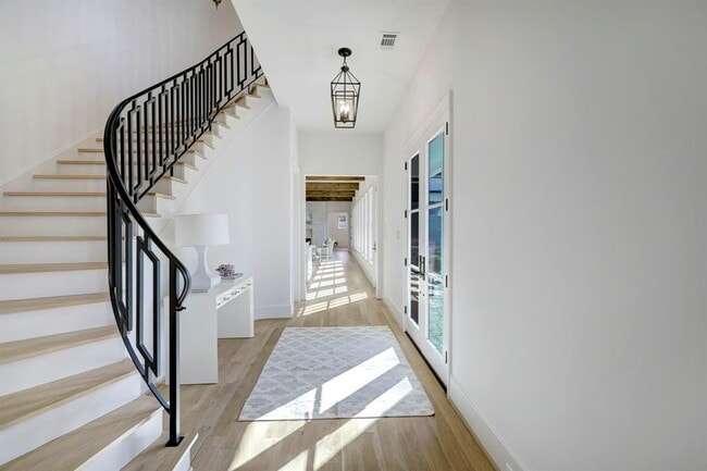 Building Photo - 5215 Stamper Way