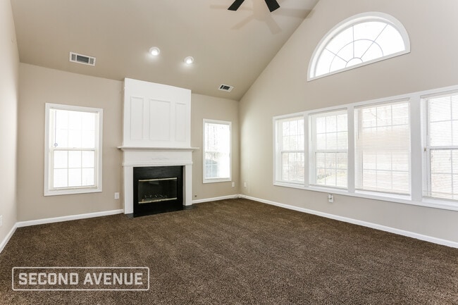 Building Photo - 3725 Hansberry Dr