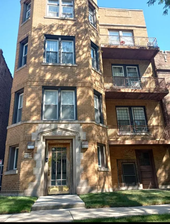 Building Photo - 6941 S Merrill Ave