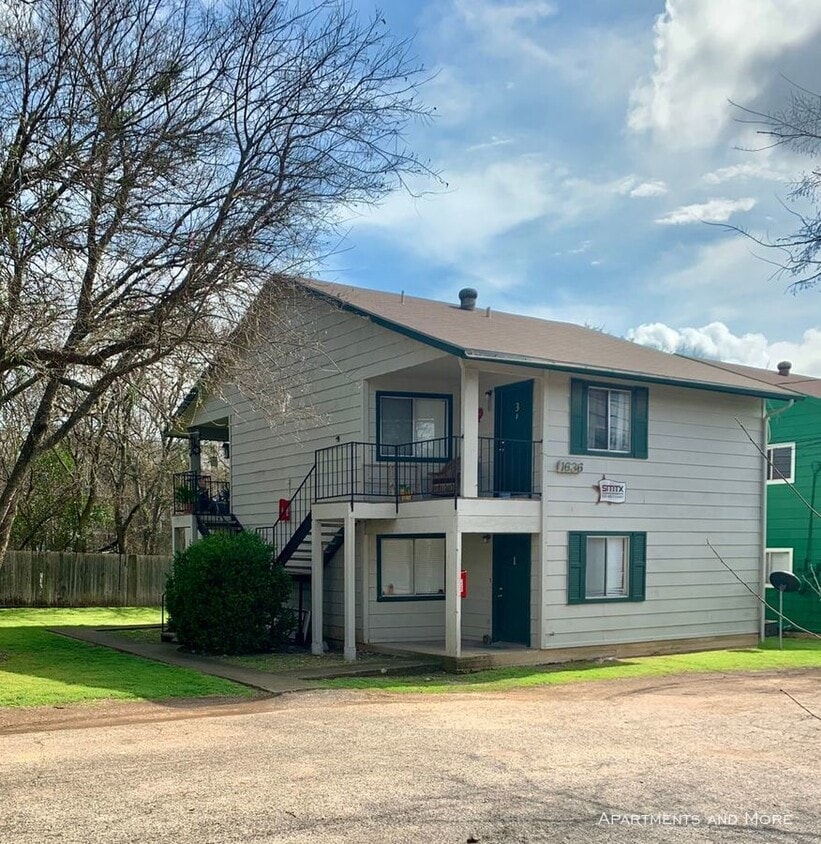 Primary Photo - 1636 Post Rd