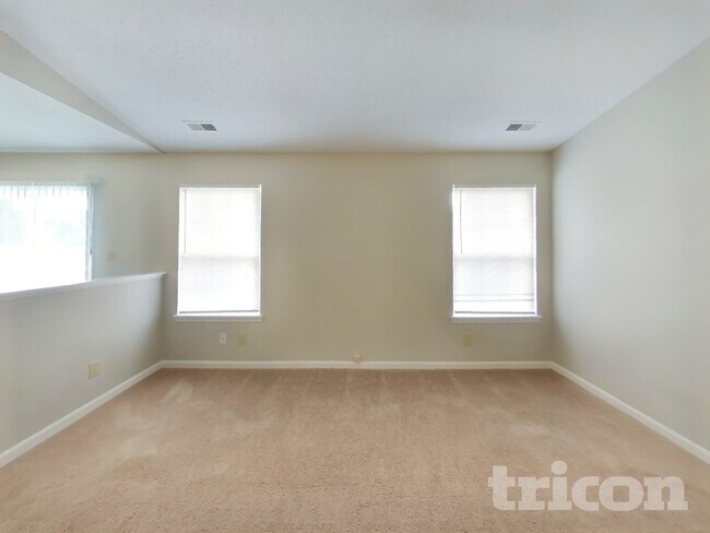 Building Photo - 7403 Grandview Dr