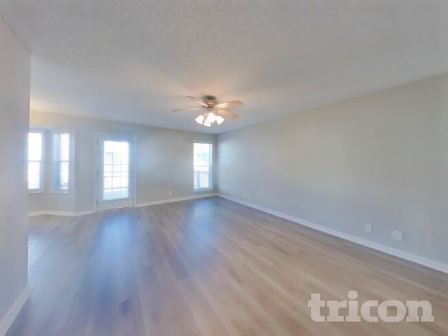Building Photo - 421 Faulkner Dr