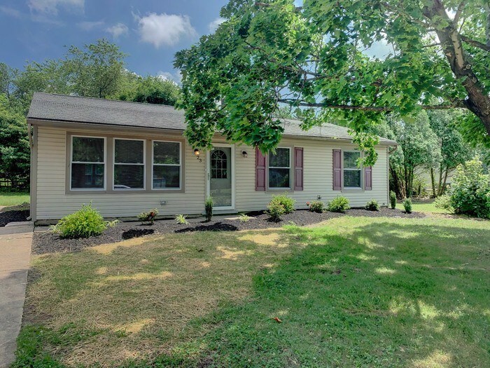 23 Indian Hill Ln, Sicklerville, NJ 08081 House for Rent in