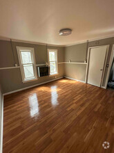 Building Photo - 238 Travis St NE