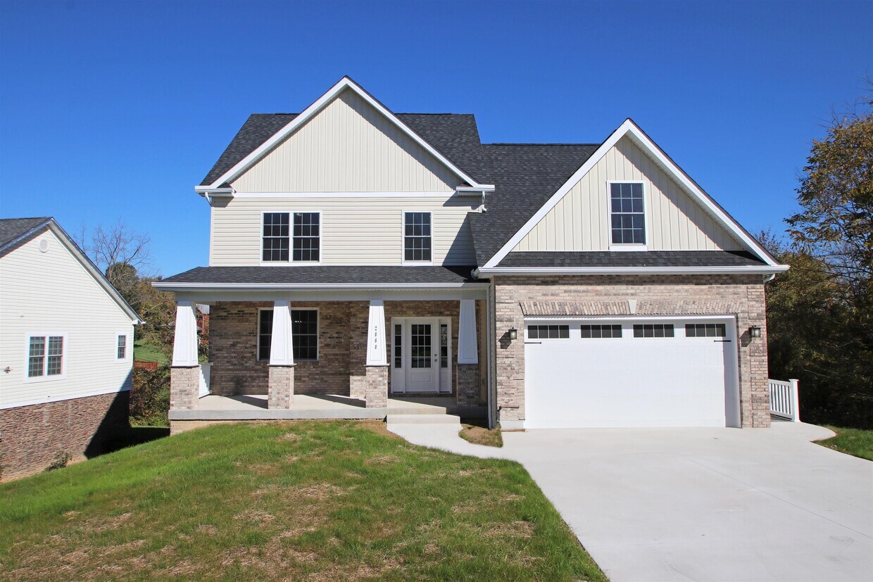 Primary Photo - 2060 Willow Hill Dr