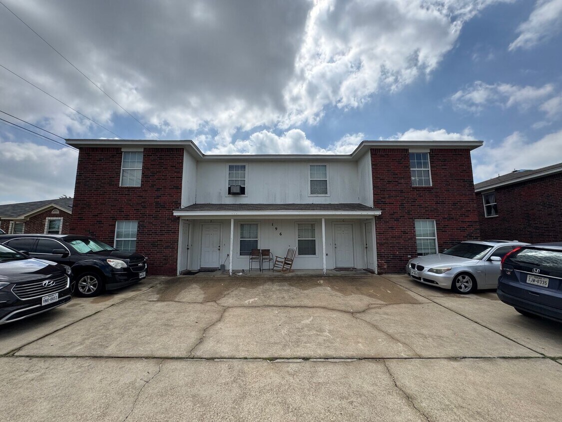 Foto principal - 196 Ryan Cir