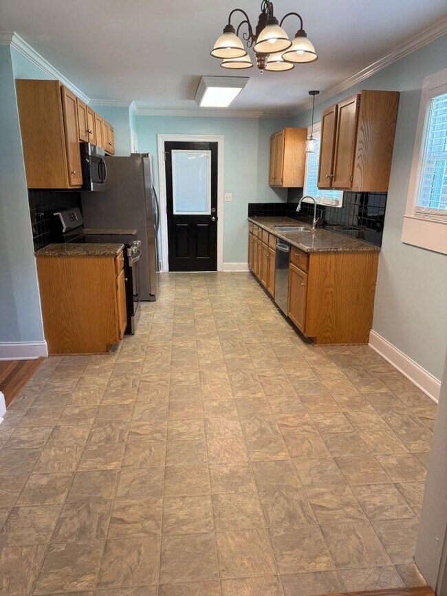 Foto del edificio - 4501 Mountain View Rd