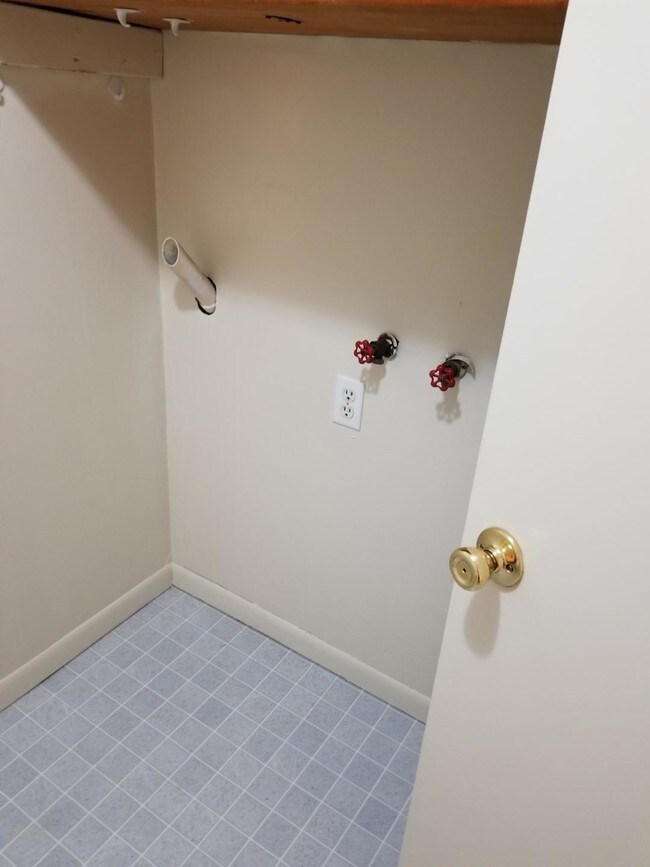 813 Hunt St, Ashland, KY 41101 Townhome Rentals in Ashland KY