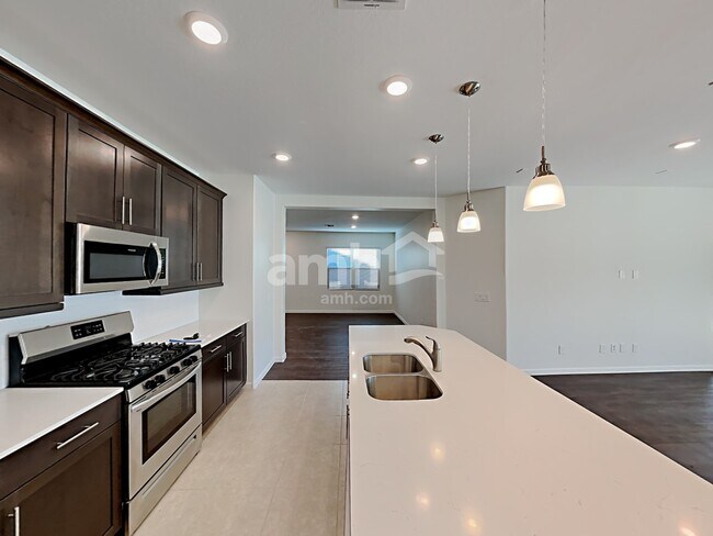 Building Photo - 431 W Organ Pipe Drive