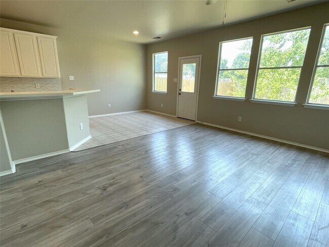 Foto del edificio - 3014 Loganberry Park Ln