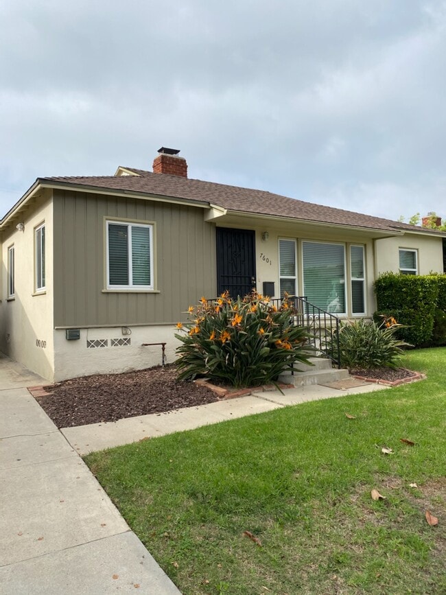 Building Photo - 7601 Dunfield Ave