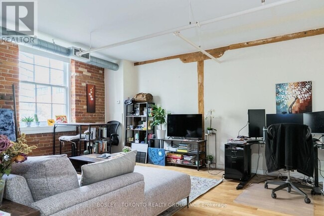 Photo du bâtiment - 81A Front St E