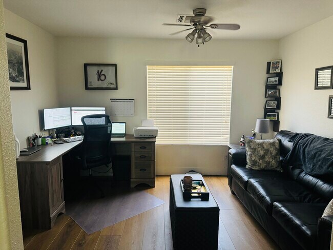 Foto del edificio - 6797 W Glendale Ave