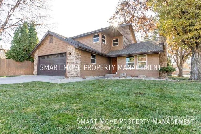 Foto del edificio - Lakewood 4bdrm on Quiet Dead End St. Gorge...