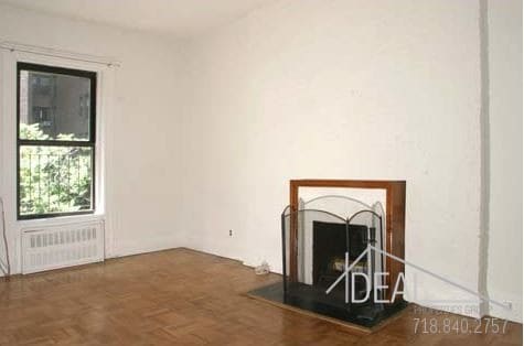 Building Photo - 138 W 80th St