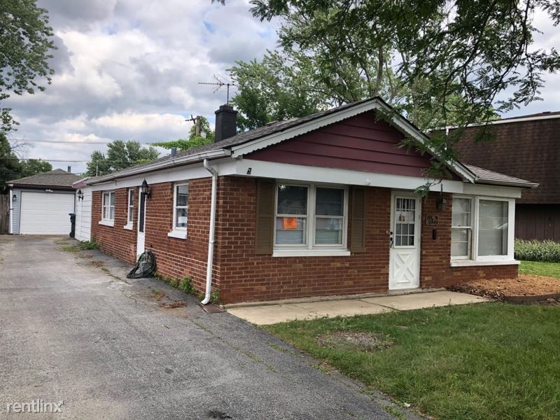 Primary Photo - 3 br, 1 bath House - 11649 S Troy Dr