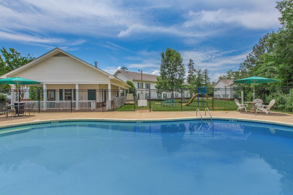 Pinehurst Villas Apartments Opelika, AL