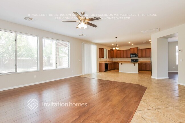 Foto del edificio - 977 W Jersey Way