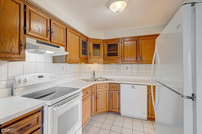 Building Photo - 5332 N Delphia Ave
