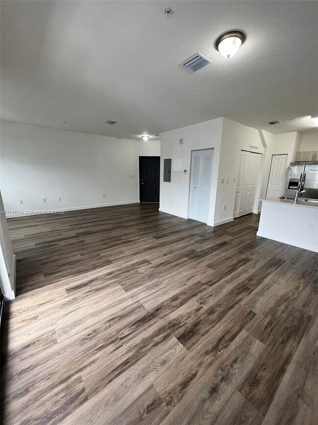 Foto del edificio - 15540 SW 136th St