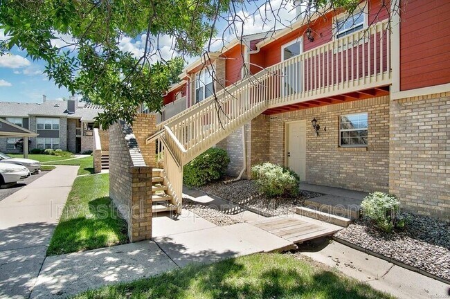 Foto del edificio - 2666 E Otero Pl