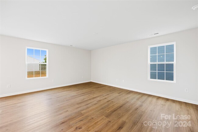 Building Photo - 166 Brentwood Dr