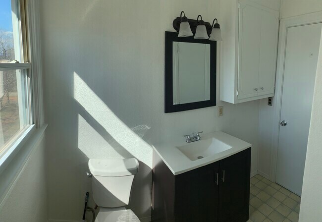 Foto del edificio - 138 Duff Dr