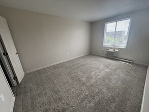 Interior Photo - Hummingbird Pointe & The Gardens