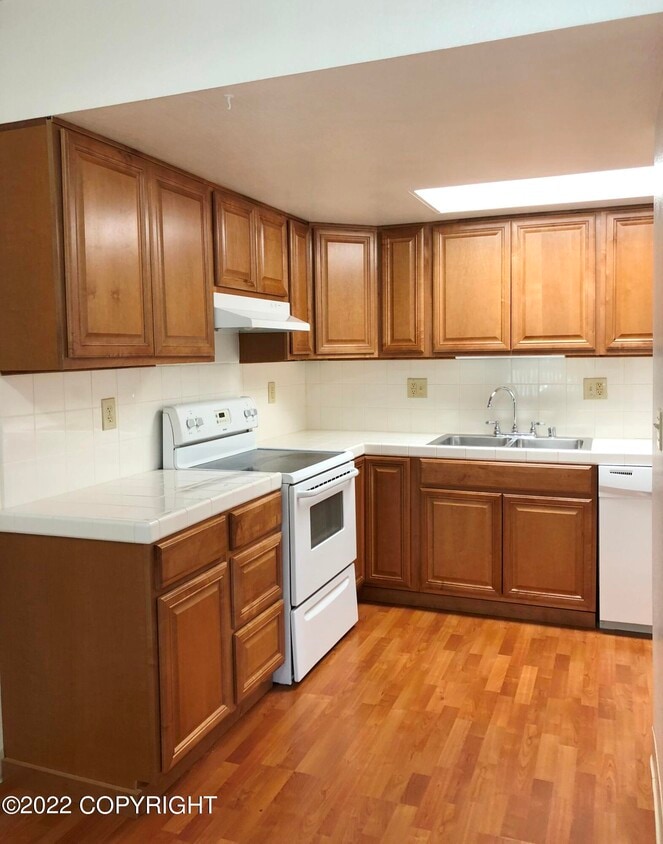 4320 Checkmate Dr Unit 11, Anchorage, AK 99508 Room for Rent in