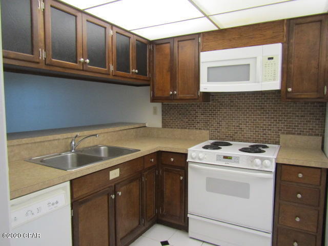 Building Photo - 112 Fairway Blvd