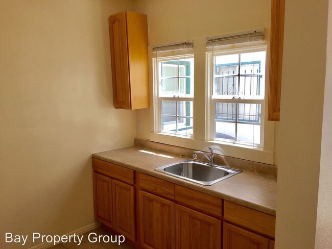 Foto del edificio - 1138 E 15th St