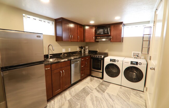 Building Photo - 253 S 1000 E
