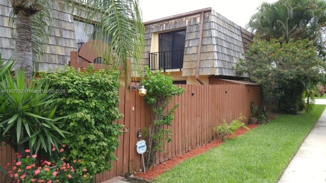Building Photo - 703 Springdale Cir