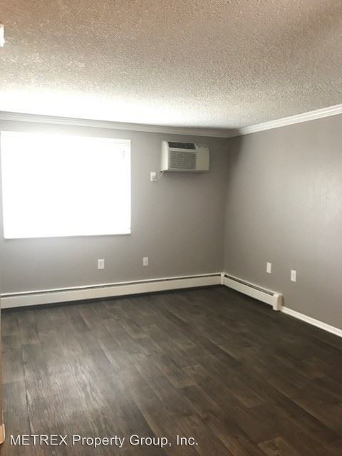 Foto principal - 3335 S Clarkson St
