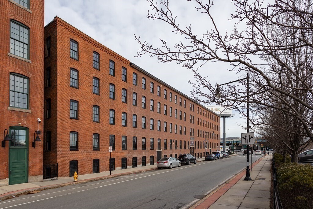 28 Water St Unit 205, Worcester, MA 01604 Room for Rent in Worcester