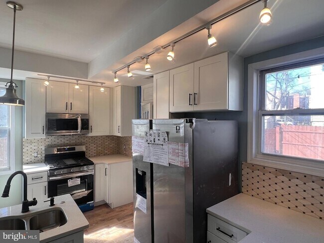 Foto del edificio - 619 Sheridan St NW