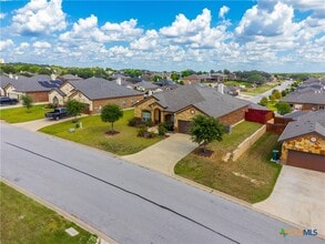 Building Photo - 2033 Catkins Ln Building Photo - 2033 Catkins Ln