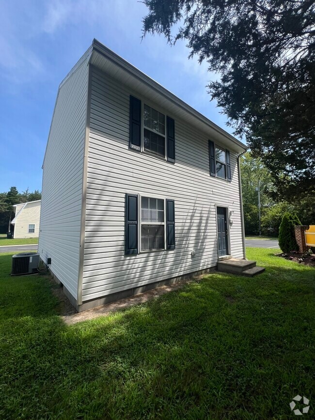 Building Photo - 131 Onley Rd