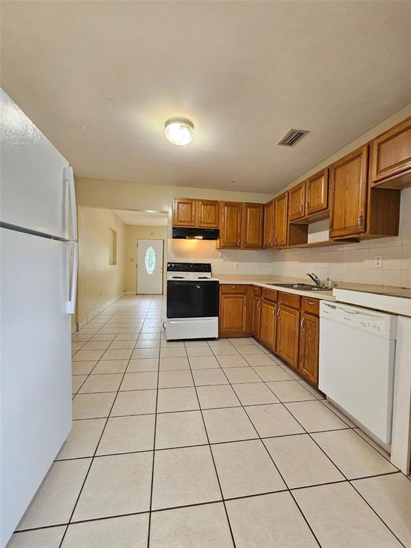 Foto del edificio - 2235 Lakeview St