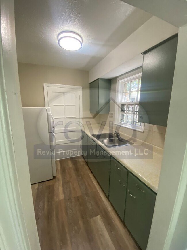 Foto del edificio - 322 Hodges St