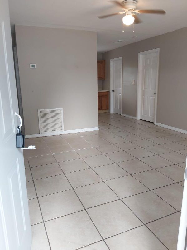 Foto del edificio - 9616 N 11th St