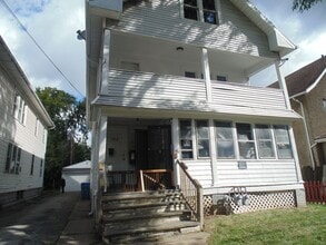 Building Photo - 1914-1916-1916 Clifford Ave