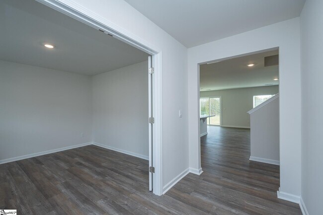 Foto del edificio - 115 Roocroft Ct