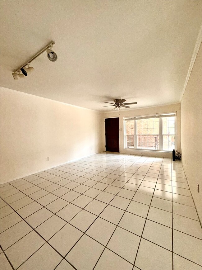 Building Photo - 2507 Montrose Blvd