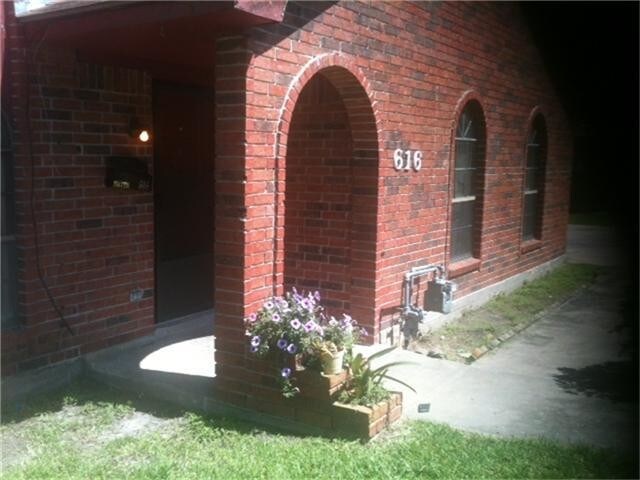 Building Photo - 616 N Columbia St