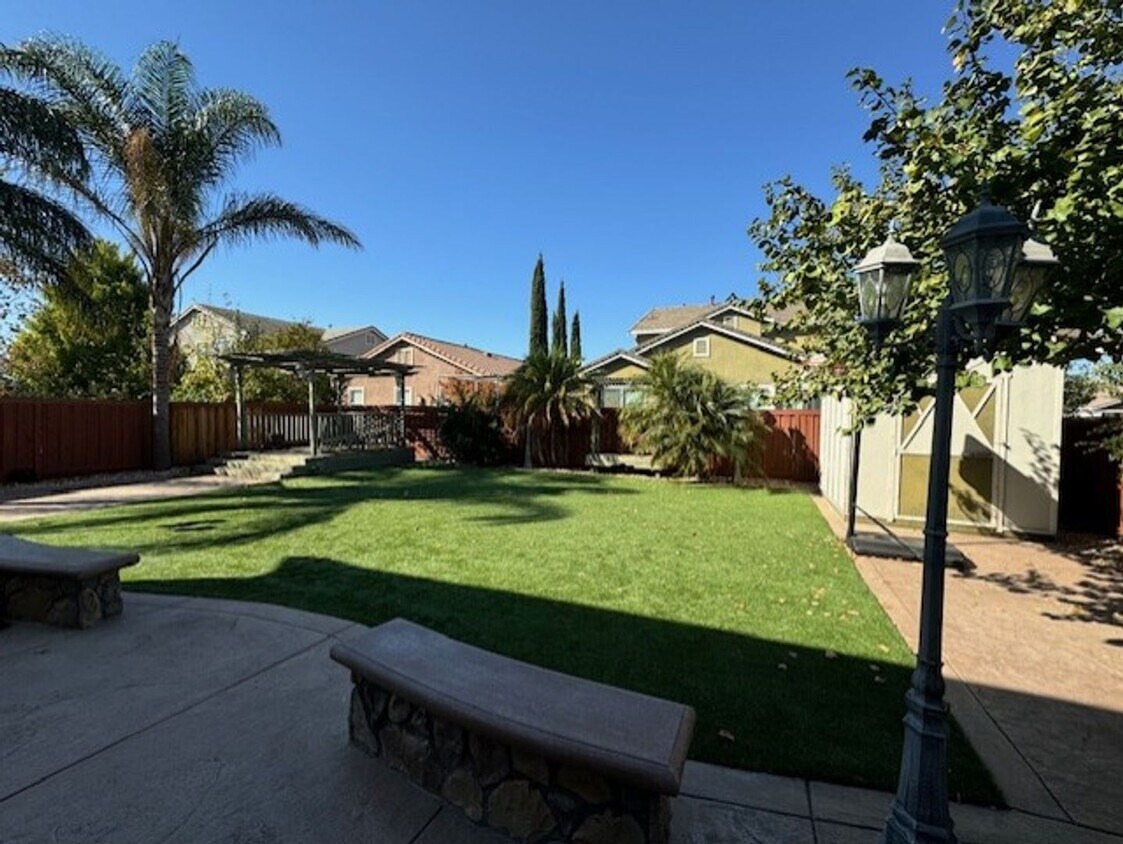 Foto del edificio - Home for Rent in Vacaville, CA