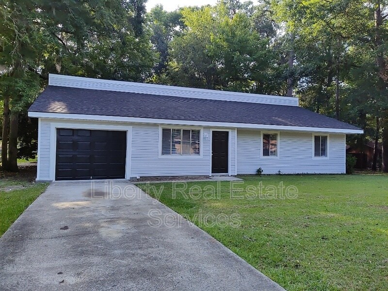 Primary Photo - 304 Simpson St