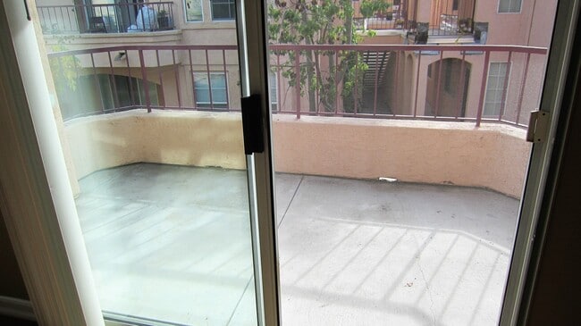 Building Photo - RANCHO BERNARDO - 2 BR RANCH BERNARDO CONDO WITH BEAUTIFUL VIEWS & RESORT STYLE AMENITIES